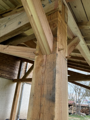 Surélévation en ossature et création d'un carport en charpente traditionnelle à Gaillac Surélévation en ossature et création d'un carport en charpente traditionnelle à Gaillac