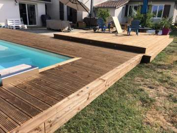 Pose de terrasse en bois à Toulouse