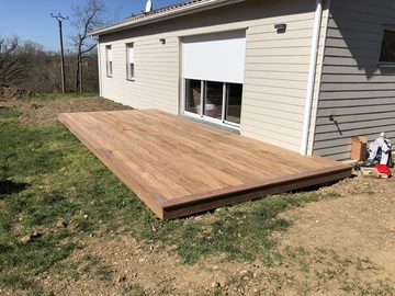 terrasse en bois extérieur